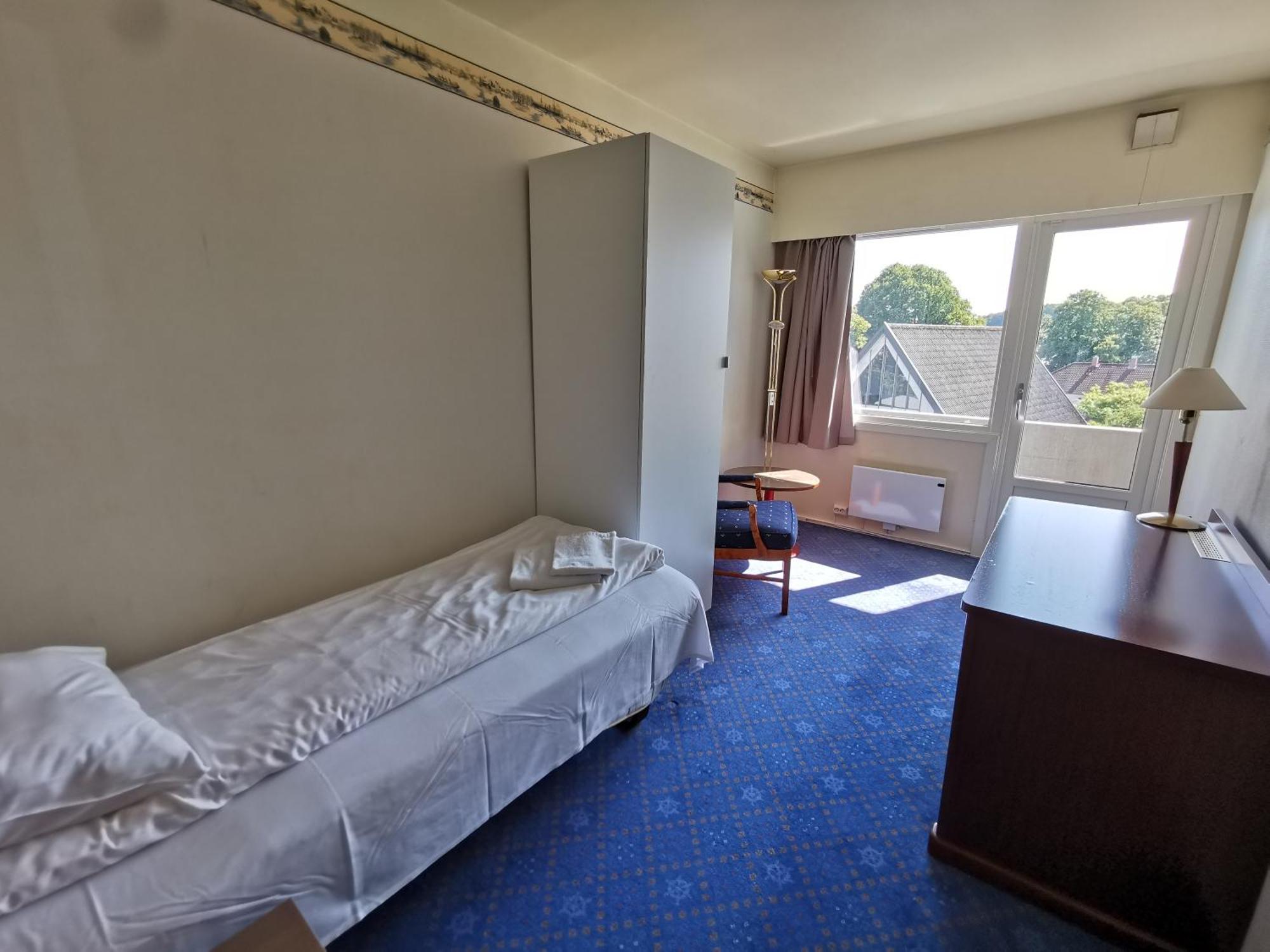 Skap Hostel Мандал Екстериор снимка