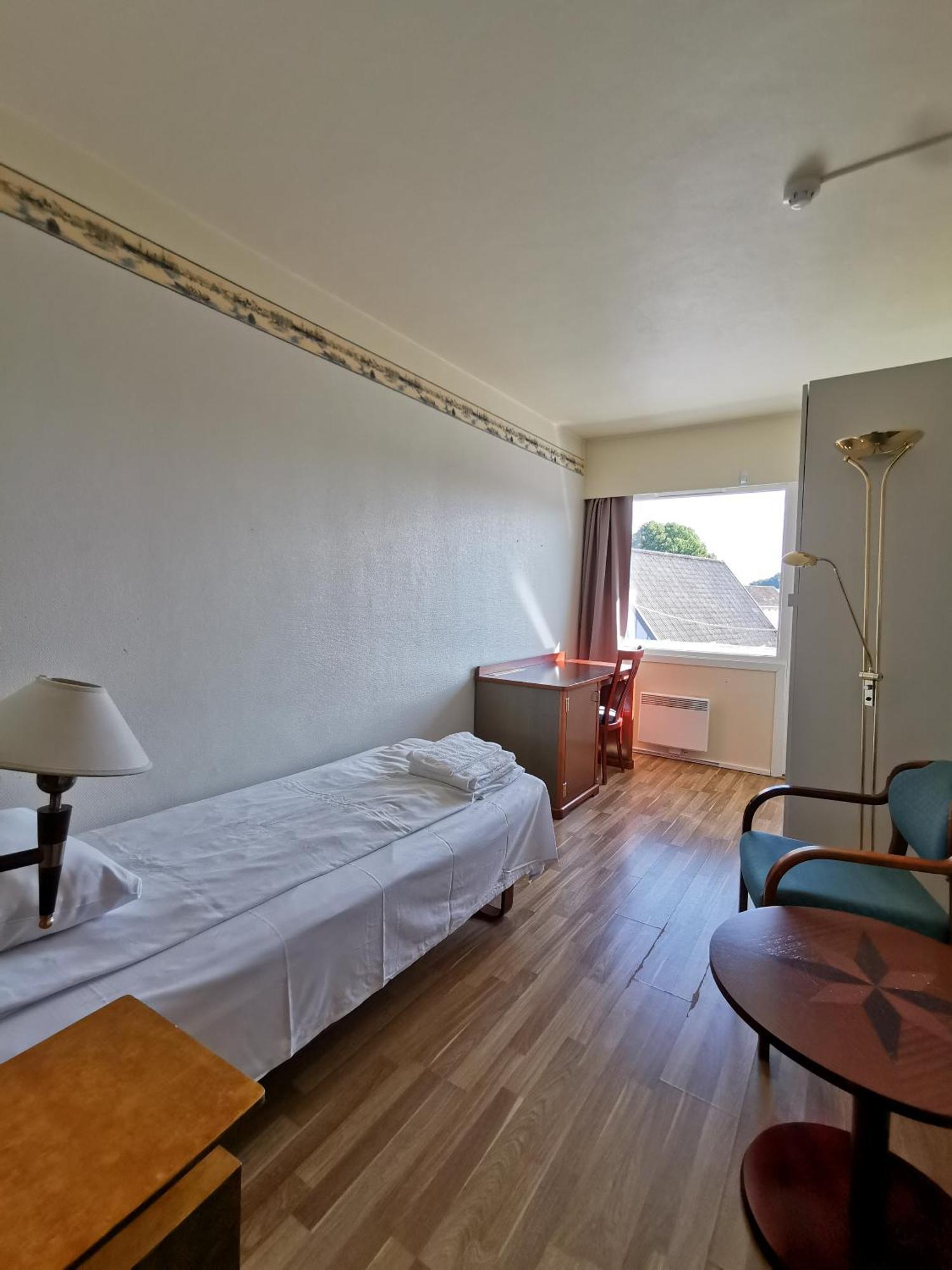 Skap Hostel Мандал Екстериор снимка