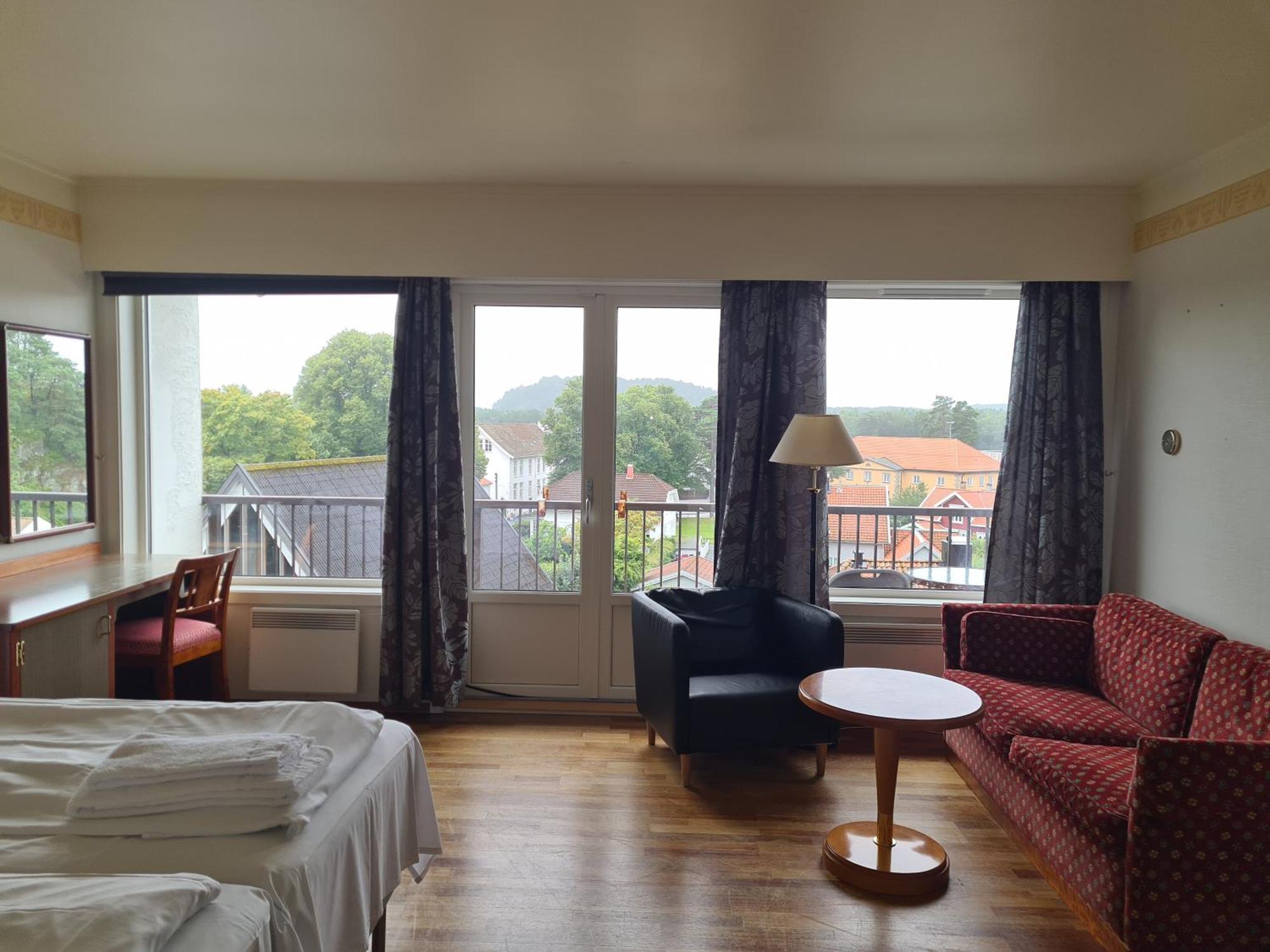Skap Hostel Мандал Екстериор снимка