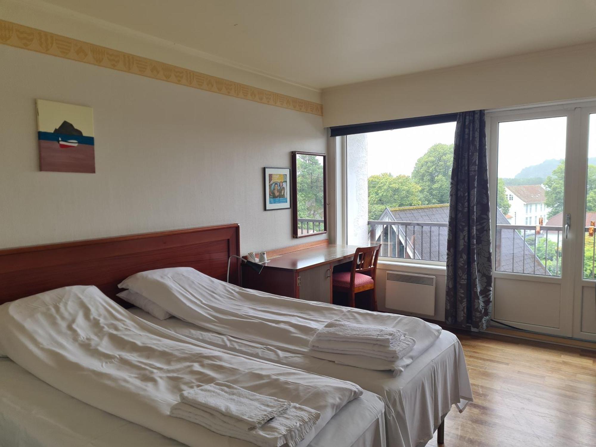 Skap Hostel Мандал Екстериор снимка
