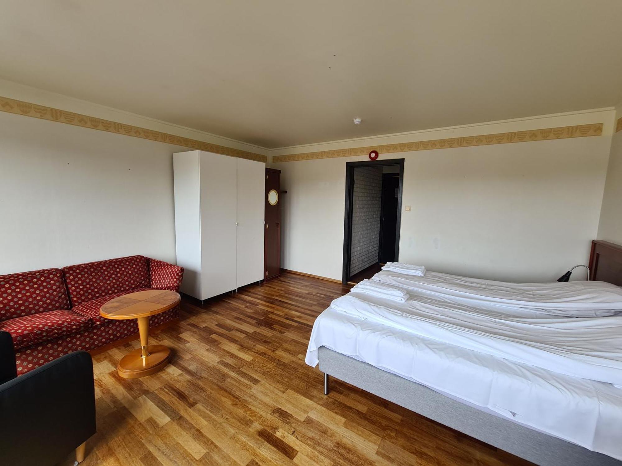 Skap Hostel Мандал Екстериор снимка