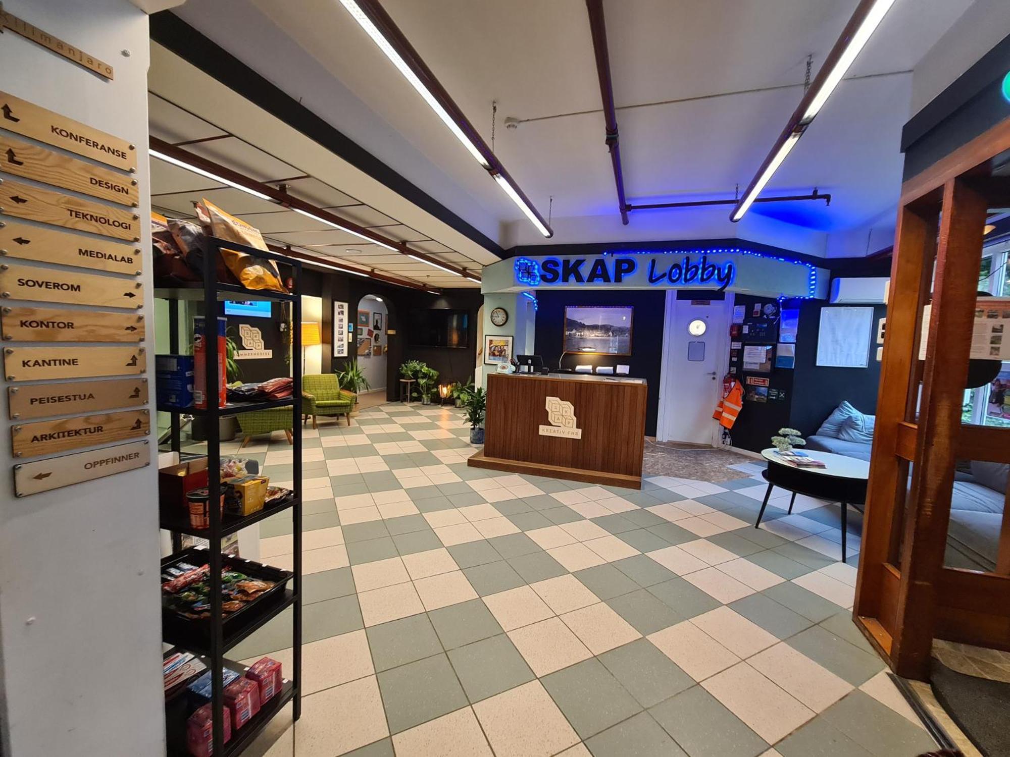 Skap Hostel Мандал Екстериор снимка